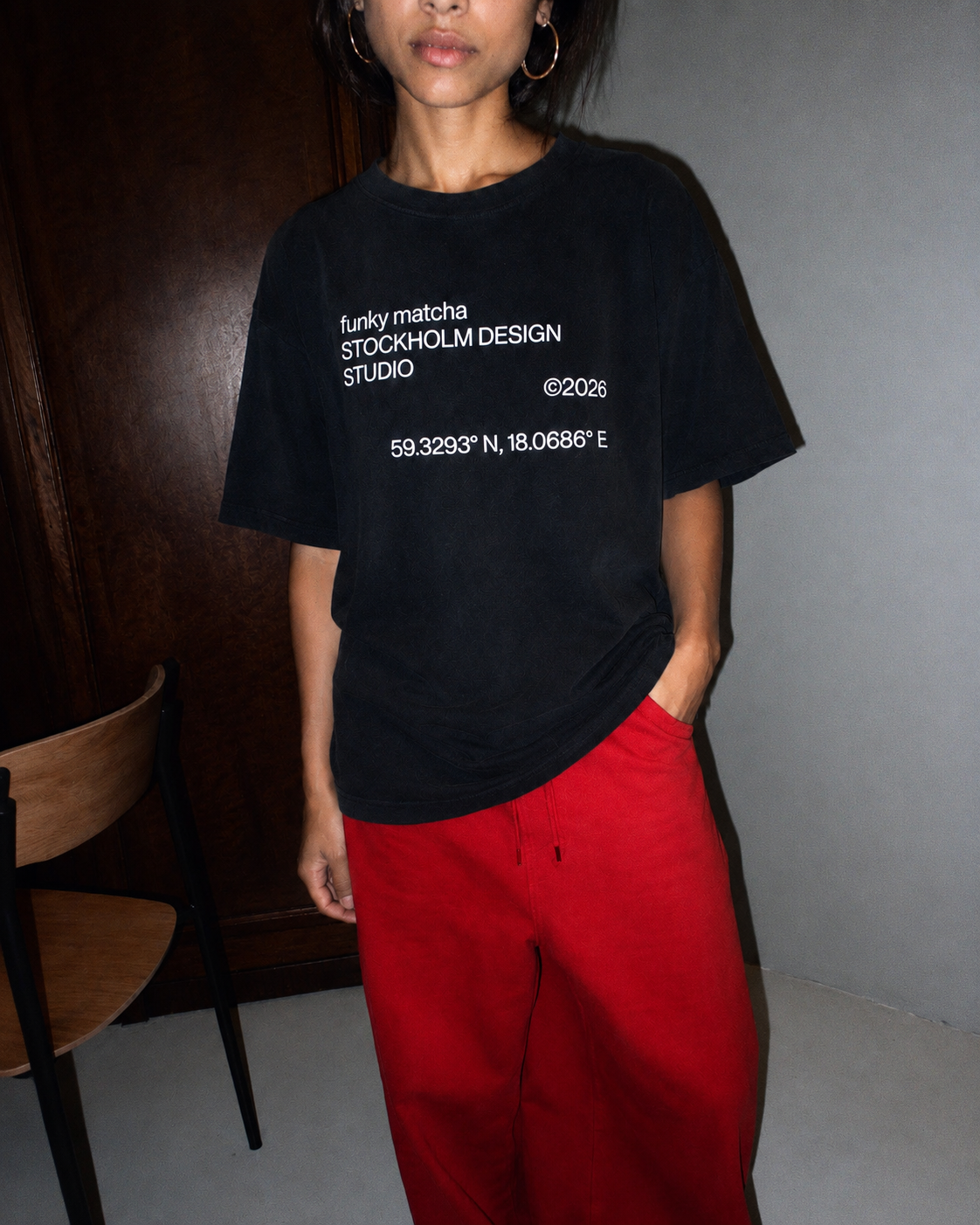 funky matcha stockholm black tee W model