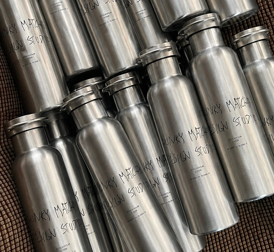 funky matcha stockholm stainless steel bottle closeup bulk